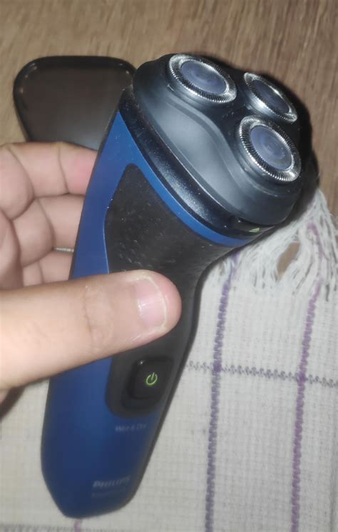 Philips Cordless Electric Shaver, 3D Pivot & Flex Heads, 27 Comfort Cut ...