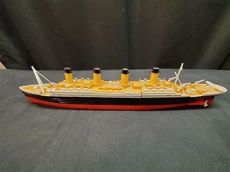 Ultra Rare RMS TITANIC SUBMERSIBLE MODEL. Very Nice Condition | #2077006720