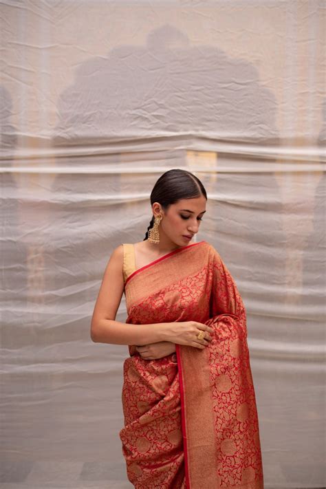 Tara Red- Silk Brocade Banarasi Saree – Priyanka Raajiv