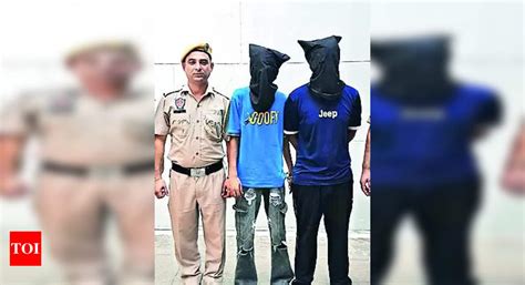 Weapons Supplier: Weapons’ Supplier Gang Busted; 2 Chd Youths Held ...
