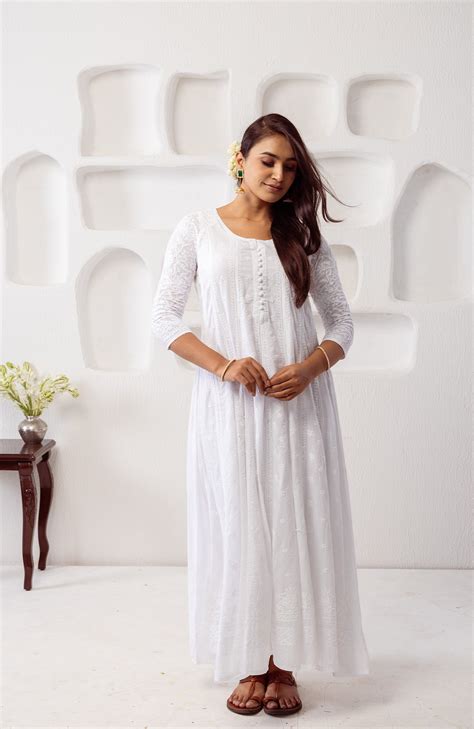 White Dresses & Dupattas – Gajra