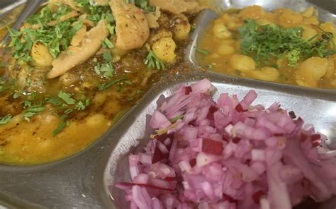 Best Chaat Spots In Mumbai For All You Chatoras Out There! | WhatsHot ...