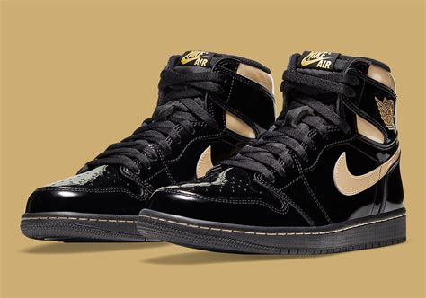 jordan retro 1 high og black and gold,www.npssonipat.com