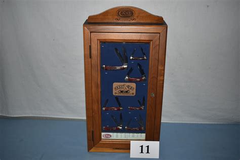 Lot - Case XX Store Counter Top Wood Display with (7) Knives