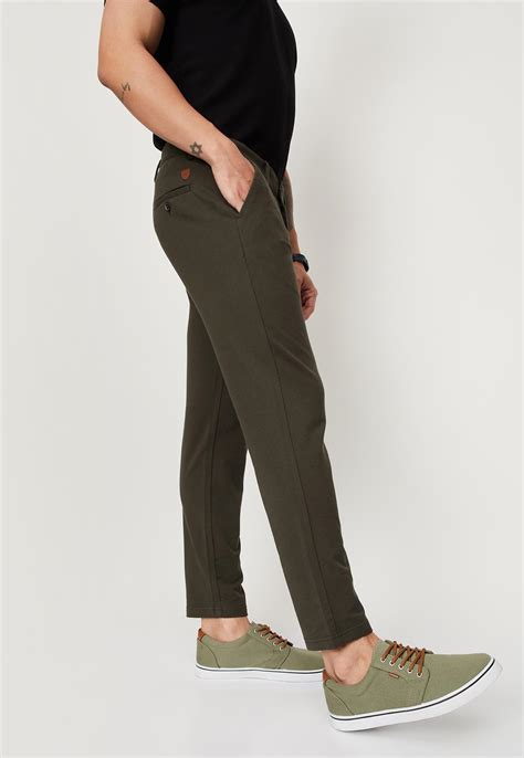 Buy Men Solid Skinny Fit Chinos Online at just Rs. 1499.0 ...