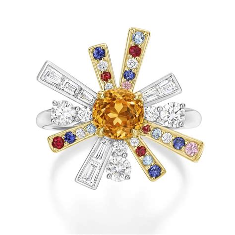 『钻石』Harry Winston 推出18.96ct粉钻戒指：纪念创始人125周年诞辰 | iDaily Jewelry · 每日珠宝杂志