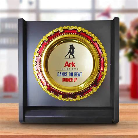 Order Top-Quality & Affordable Gold Crests | Bulk Order