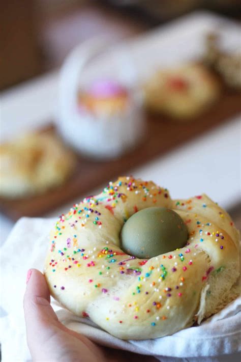 The Best Italian Easter Bread - BriGeeski