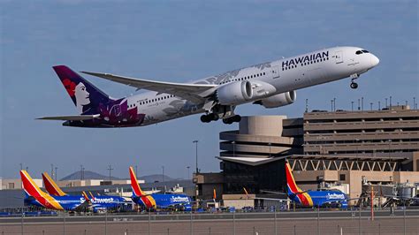 Hawaiian Airlines Receives 3rd Boeing 787-9 Dreamliner Just Weeks ...