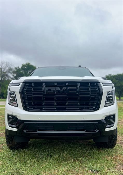 Impressive Custom GMC Yukon Denali Build - Truxx