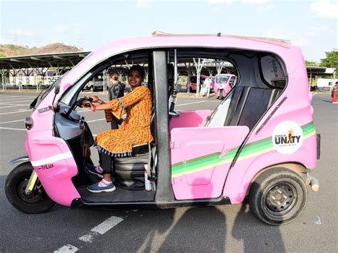 Tourists feel safe as sisters drive e-rickshaws; Successful operation ...