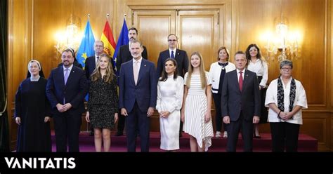 En fotos: Los Reyes, la princesa Leonor y la infanta Sofía en las ...