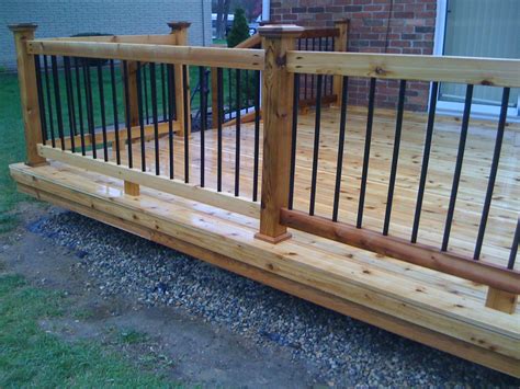 Railing and baluster ideas ( Deckorators) | Deck railing design, Deck ...