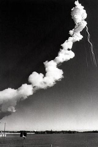 NASA Challenger Explosion 的图像结果