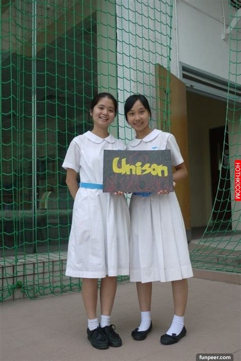 最后的孤岛：香港的旗袍式样校服 - 知乎
