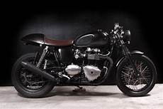 Triumph Cafe Racer by Cafe Racer Special Triumph Thruxon Caf 233 By The Tarantulas Triumph Cafe Racer