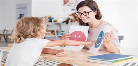 How Much Do Therapists Make in the UK?