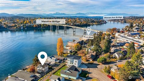 https://images.homes.com/listings/102/3814091504-657266881/315-shore-dr-bremerton-wa-primaryphoto.jpg