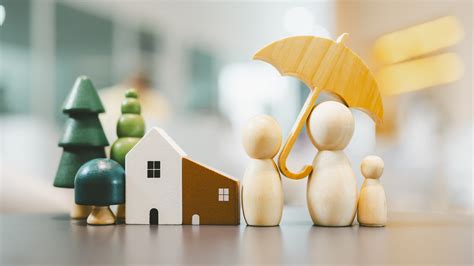 The Pros and Cons of Life Insurance: An Overview - Zinnia Wealth Management