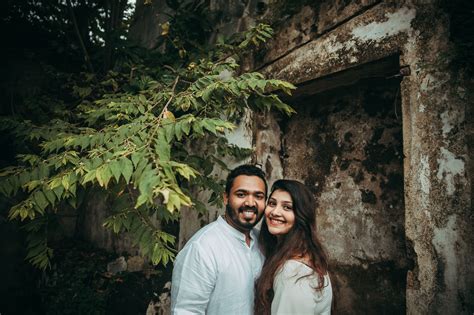 Pre wedding couple portraits at Galle, Sri Lanka | ONEIRO by Anbujawahar