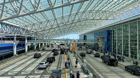 Spring break 2025: What to expect at Charlotte's airport