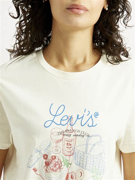 Women's Graphic Print Relaxed Fit T-shirt – Levis India Store