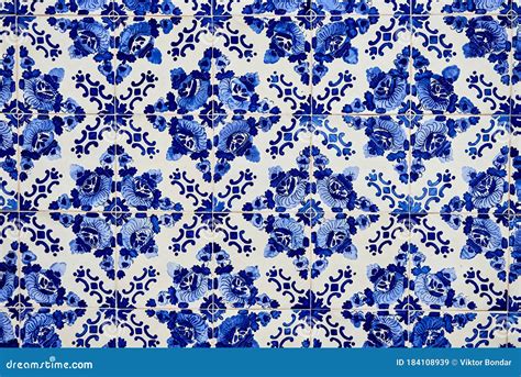 Azulejos - Portuguese Tiles Blue Watercolor Pattern. Traditional Tribal ...