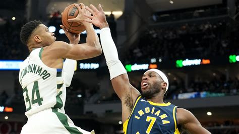 Giannis Antetokounmpo sets Bucks' record with 64 points vs. Pacers