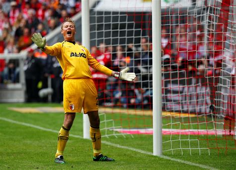 Alex Manninger: Former Arsenal and Liverpool goalkeeper killed in car ...