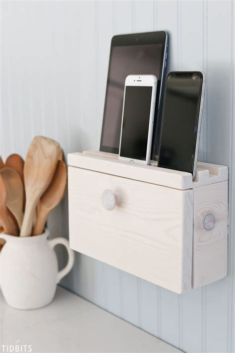 DIY Device Charging Station - Tidbits