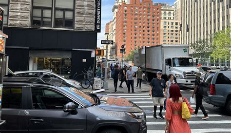 City Wants To Keep 'Jaywalking' Illegal For Pedestrians' Own Good - Streetsblog New York City