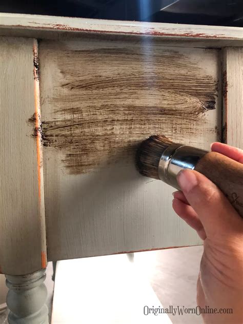 Beginners Guide on How to Use Chalk Paint, Distress & Wax to Paint ...