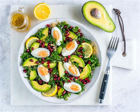 Egg, Quinoa + Kale Salad Makes the Perfect Clean Eating Lunch! | Clean ...