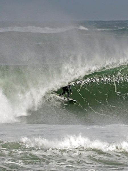 Natxo Gonzalez: Watch Mundaka fire in Sessions +video+