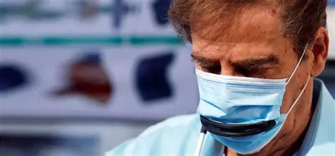 रिमोट कंट्रोल वाला मास्क, जानिए इसकी वो खूबियां जो लोगों को आ रही पसंद ...