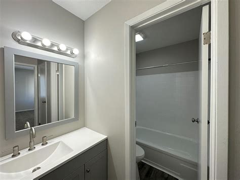 Apartment & Townhome Rentals | Maple Hills Apartments | Overland Park, KS