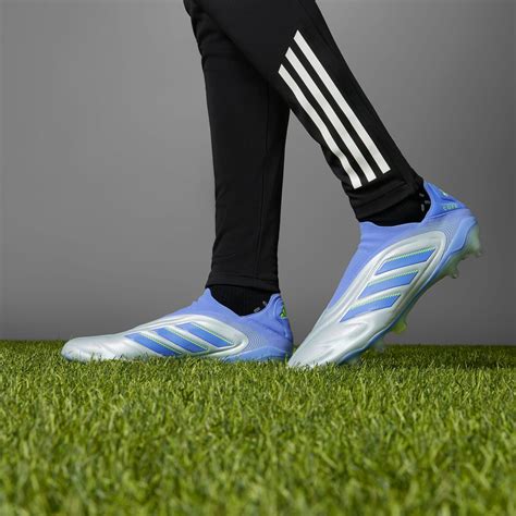 Guayos Copa Pure 3 Elite Sin Cordones Terreno Firme