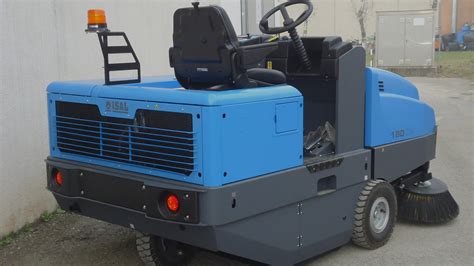 Leading Industrial Walk-Behind & Ride-On Floor Sweepers