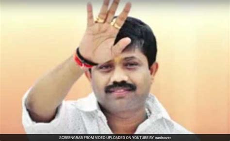 UP : 50 वर्ष से अधिक आयु के भ्रष्ट अधिकारियों को सेवानिवृत्त किया जाए ...