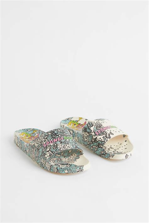 Printed pool shoes - Light beige/SpongeBob - Men | H&M IN