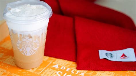 Starbucks releases new Pecan Crunch Oatmilk Latte for fall | thv11.com