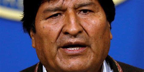 被指选举舞弊引民众抗议 军方施压 玻利维亚总统辞职_手机新浪网