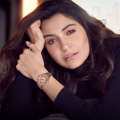 Michael Kors raises the curtain on its luxe Spring 2023 collection with ...