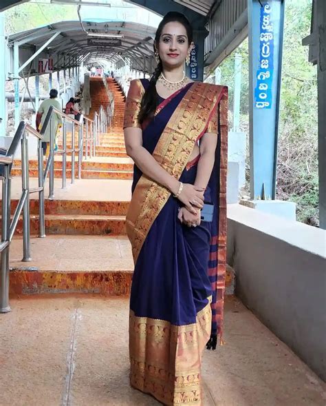 Actress Laya : ఫ్యామిలీతో కలిసి తిరుమలలో సందడి చేసిన లయ.. | Actress ...