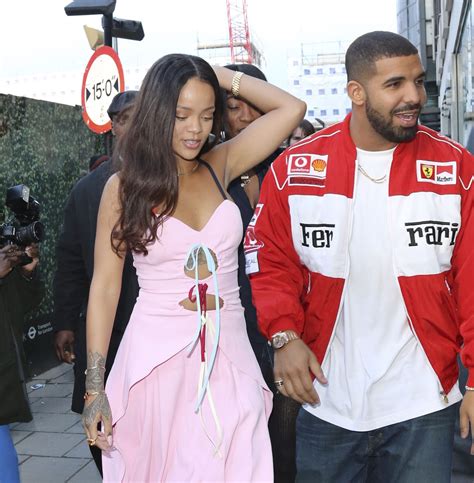Rihanna E Drake Si Frequentano Rihanna é Vista Com Drake Após
