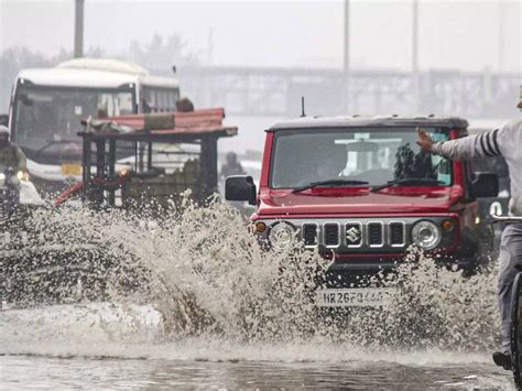 ‘Stay back in China’: IIM grad sparks debate after comparing Gurgaon’s ...