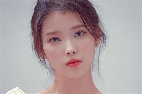 IU ONLYU 电脑壁纸合集 - 哔哩哔哩