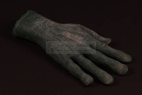 Alien Hand Walmart 的图像结果