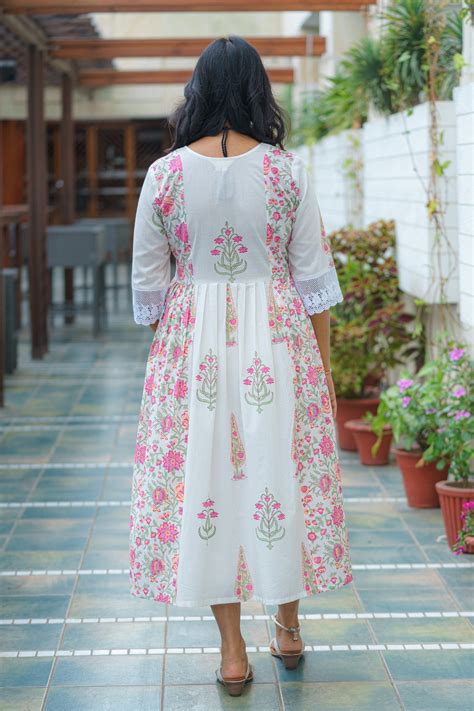 Graceful Floral Elegance Sanganeri Dress Cum Kurta – tSucchi Traditions