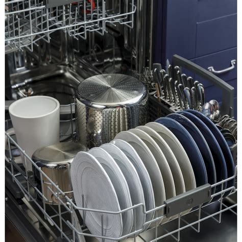 GE 24-in Top Control Built-in Dishwasher ( Fingerprint Resistant ...